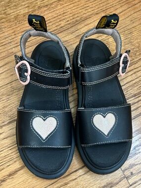 DR. MARTENS Marlow Hearts Leather Sandal Black Powder Pink Size 1